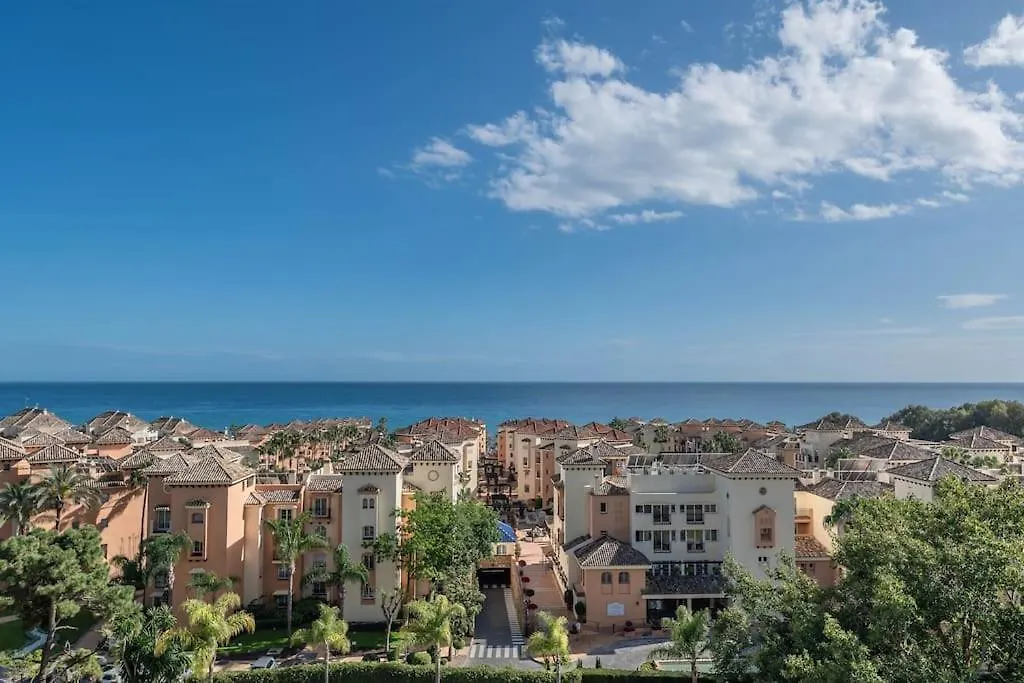 Apartamento En Elviria Con Vistas Al Mar Marbella Apartment